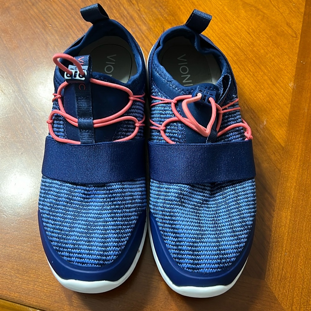 Vionic Berlin Slip On Sneakers‎ Supportive Slip In Breathable Mesh Walking